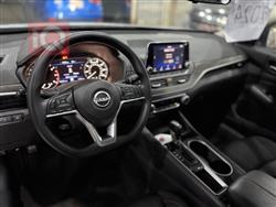 نيسان ألتيما